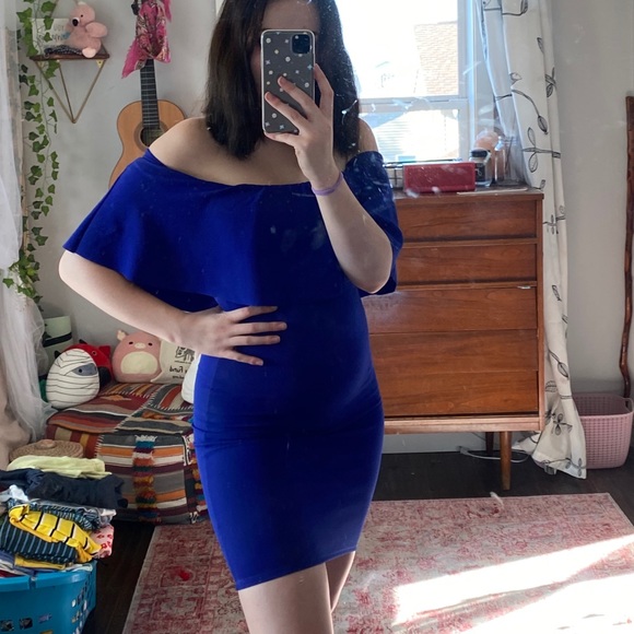 TIGHT AND FLATTERING bright blue dress - Picture 3 of 3